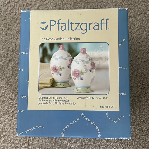 Pfaltzgraff Other - NIB Pfaltzgraff The Rose Garden Collection Sculpted Porcelain Salt & Pepper Set